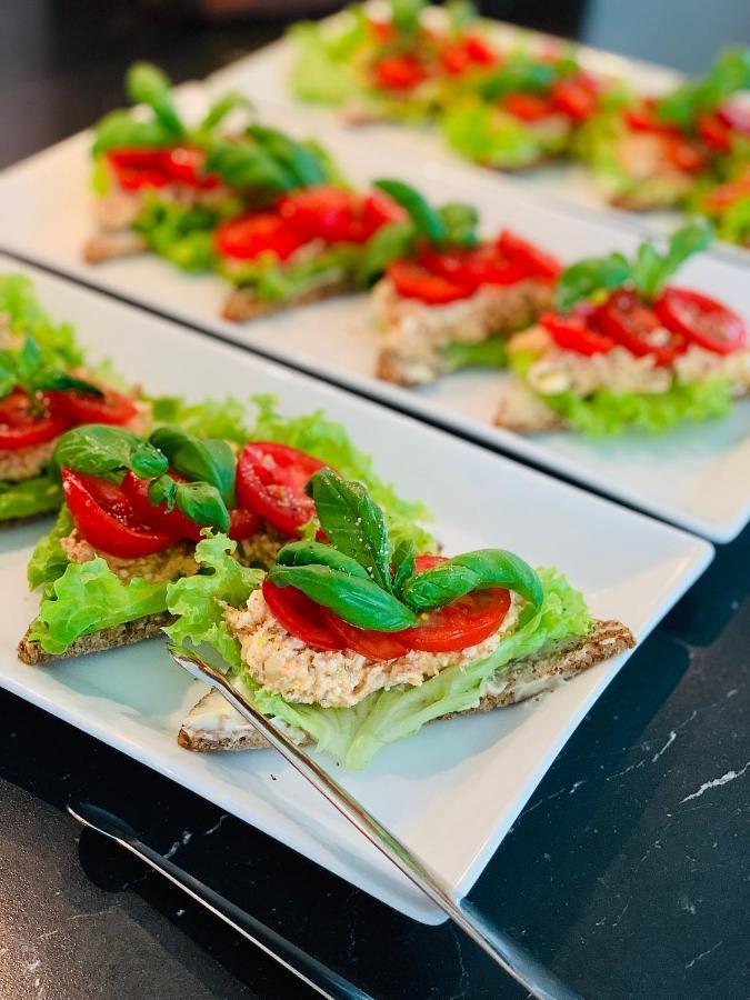 Hoegbo Hotell Skommarsgarden Sandviken Zewnętrze zdjęcie